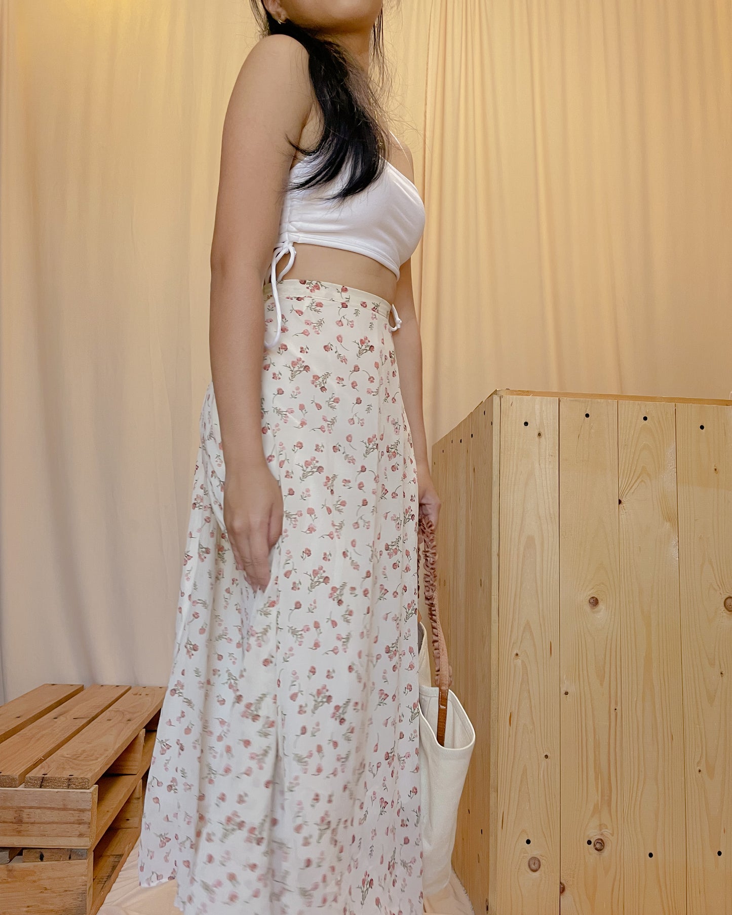 54. maxi skirt with rose prints A1