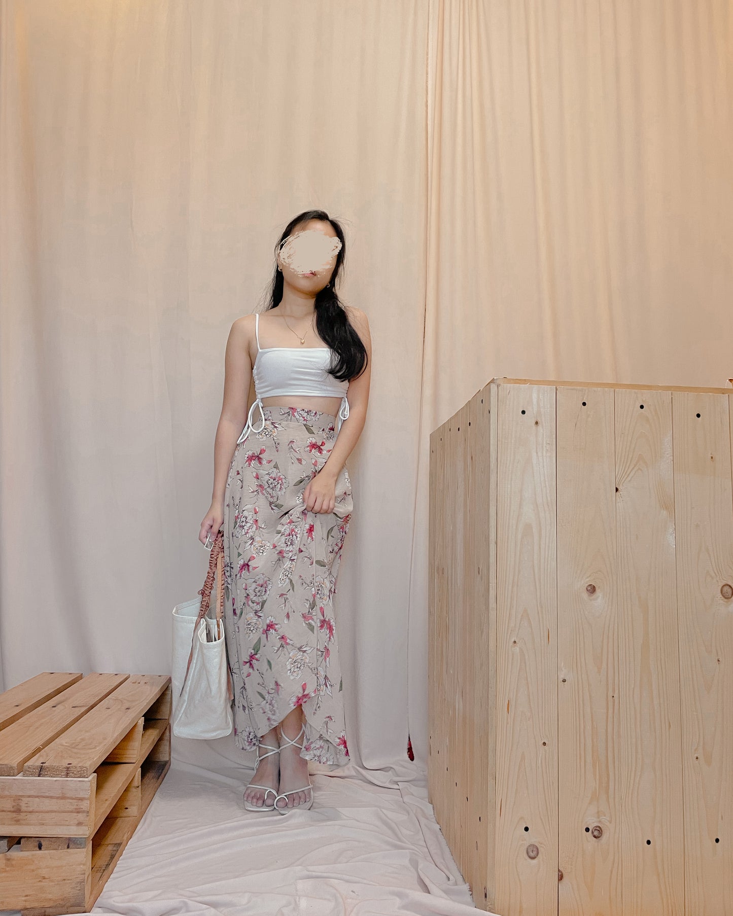 61. light brown skirt with floral prints A33