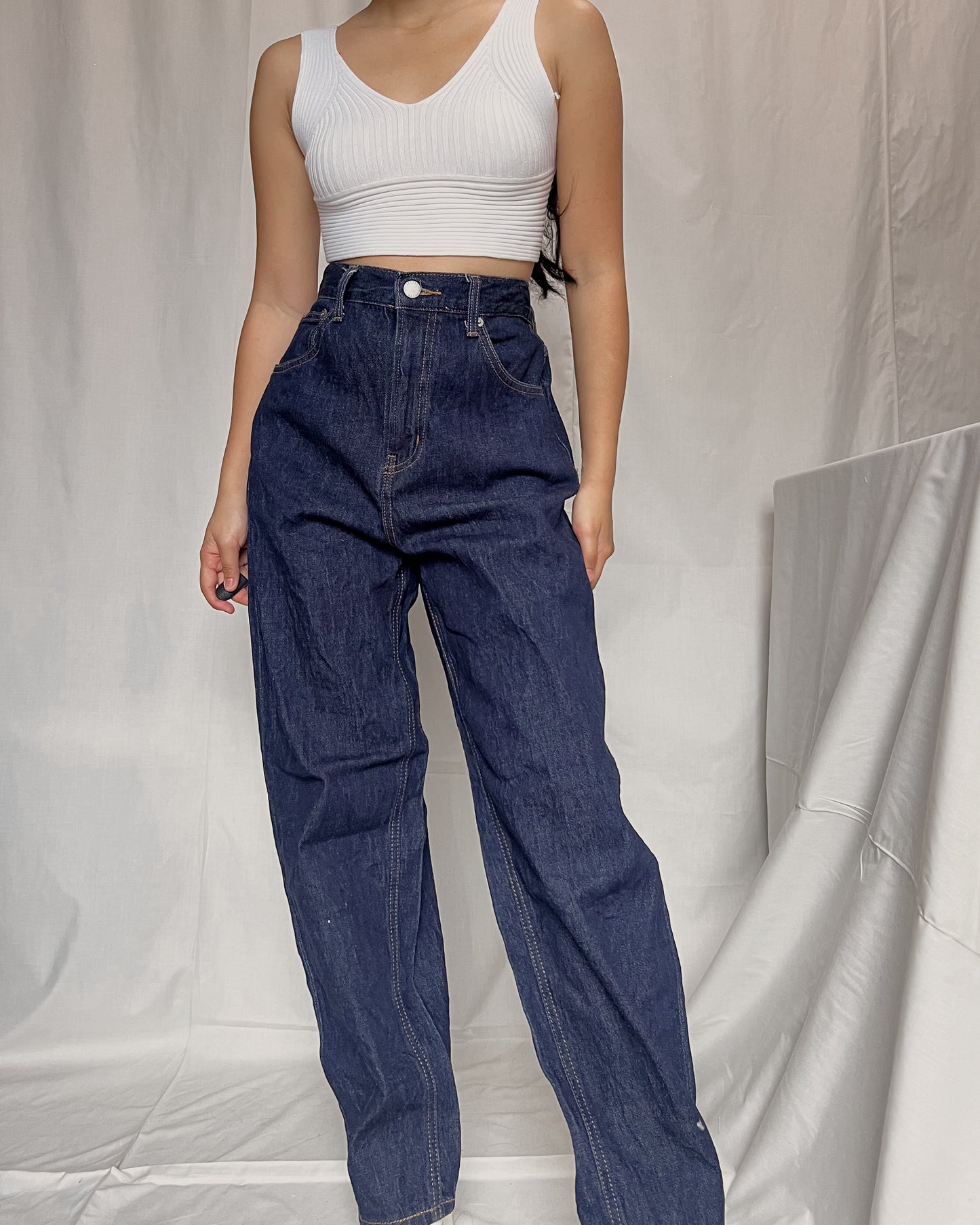 GU dark washed denim pants (A29)