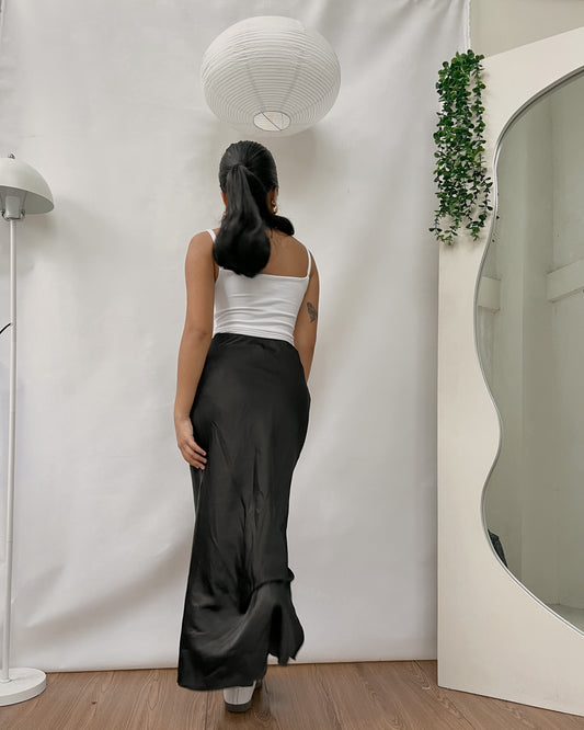black silk maxi skirt E83