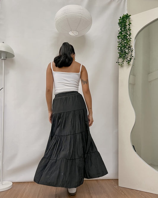 black tiered maxi skirt E82