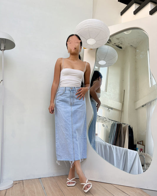 light washed raw hem with garterized back maci skirt (V21)