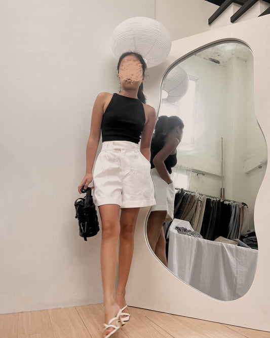 white high quality trousers shorts S5 (28-29)