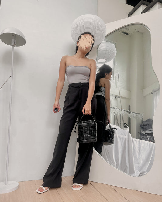black high quality pleated trousers (28-30) B17