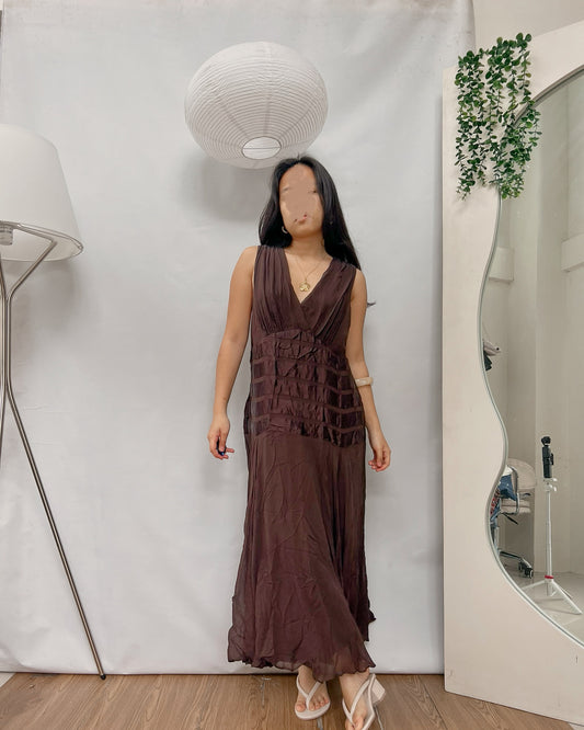 High quality vintage chocolate brown satin bodice dress Y37
