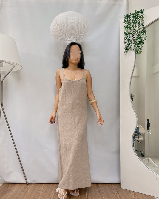 High quality brown  knit maxi dress with slit