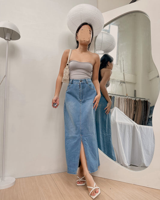 vintage washed denim maxi skirt (28-29) S44