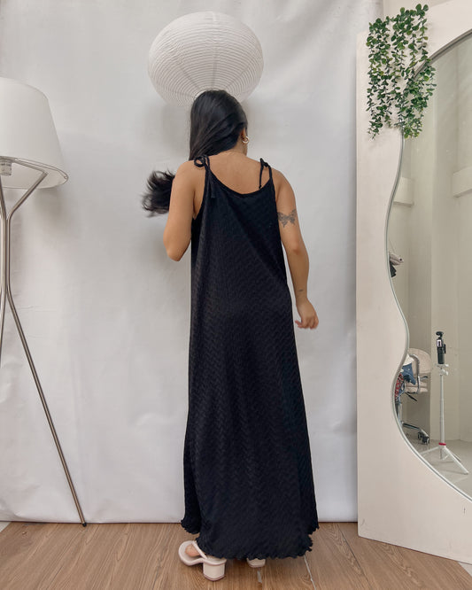 black textured scallop knit maxi dress with tie strap Y9