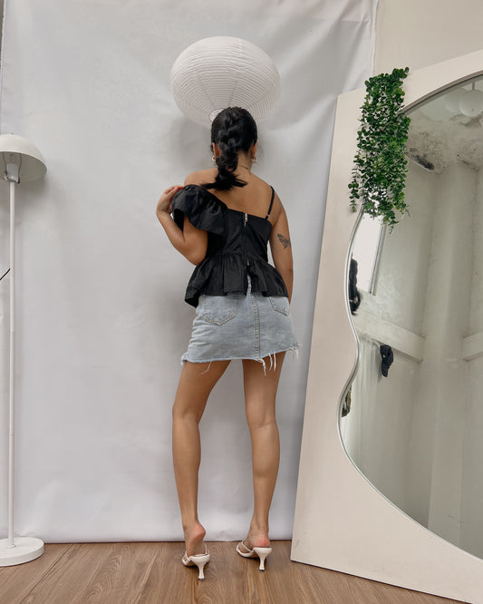 black venus cut top with spaghetti strap and pleats T1932