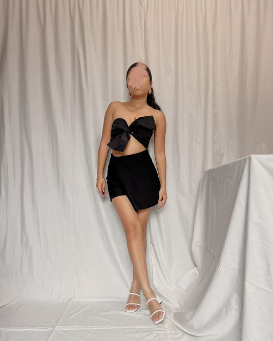 black twisted front ribbon bust top