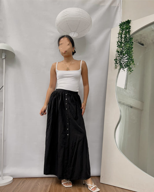 black maxi skirt with white mid buttons L14