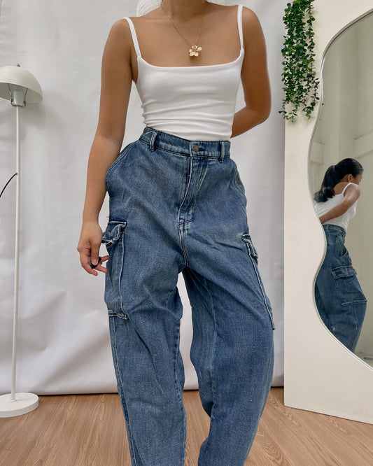 PULL AND BEAR dark washed high quality cargo denim pants F28