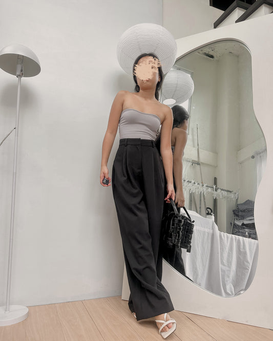 black high quality pleated trousers (26-27) B11