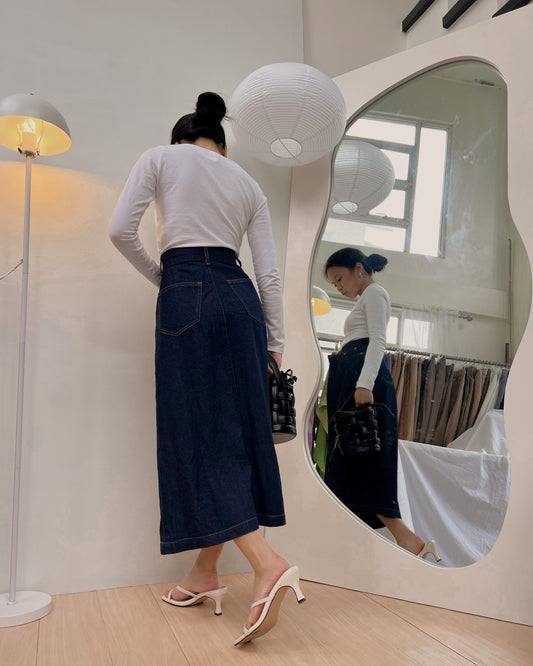 dark washed soft denim maxi skirt (26-27)