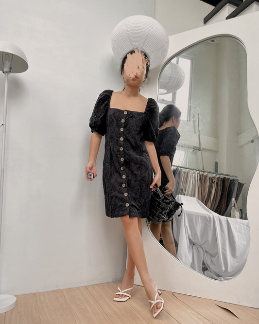 black eye let dress with mid front buttons