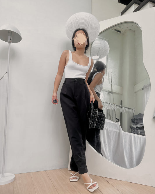 black flowy pleated trousers (28-29) B4