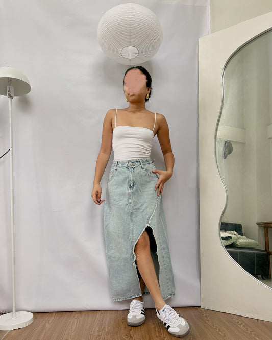 favorite light washed with side slit maxi denim skirt K11