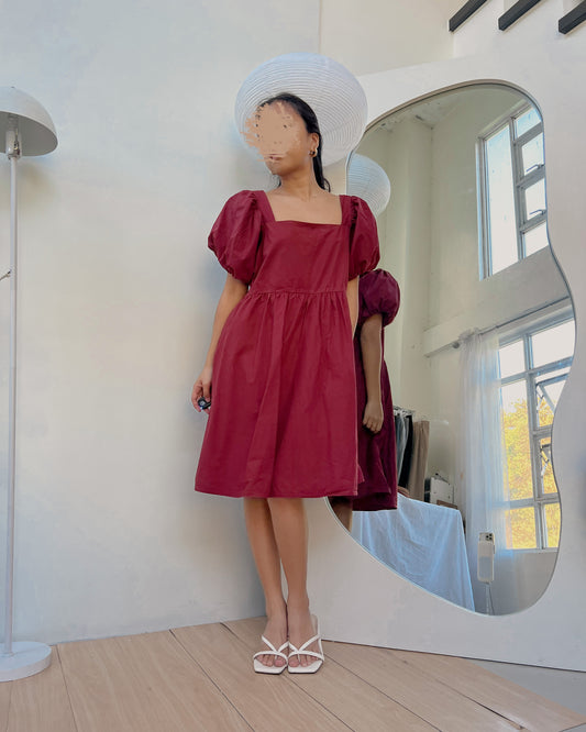 maroon puffer sleeves dress