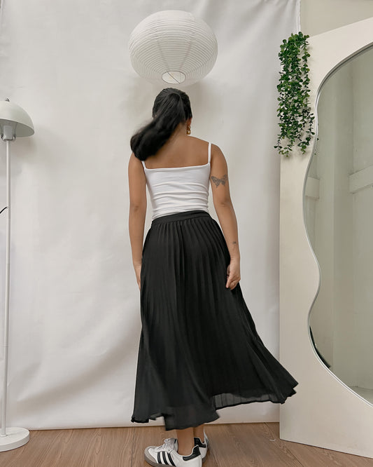 BERSHKA black pleated maxi skirt E81