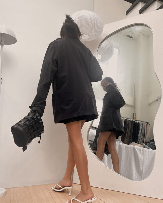 UNIQLO black button down
