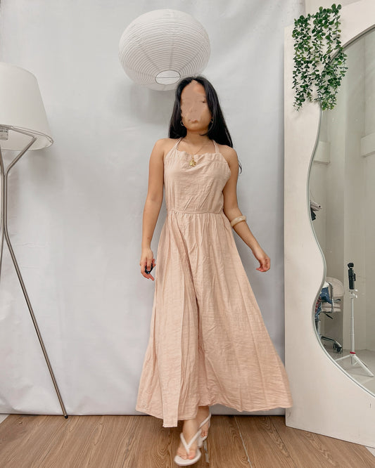 Cream halter tie back maxi dress Y36