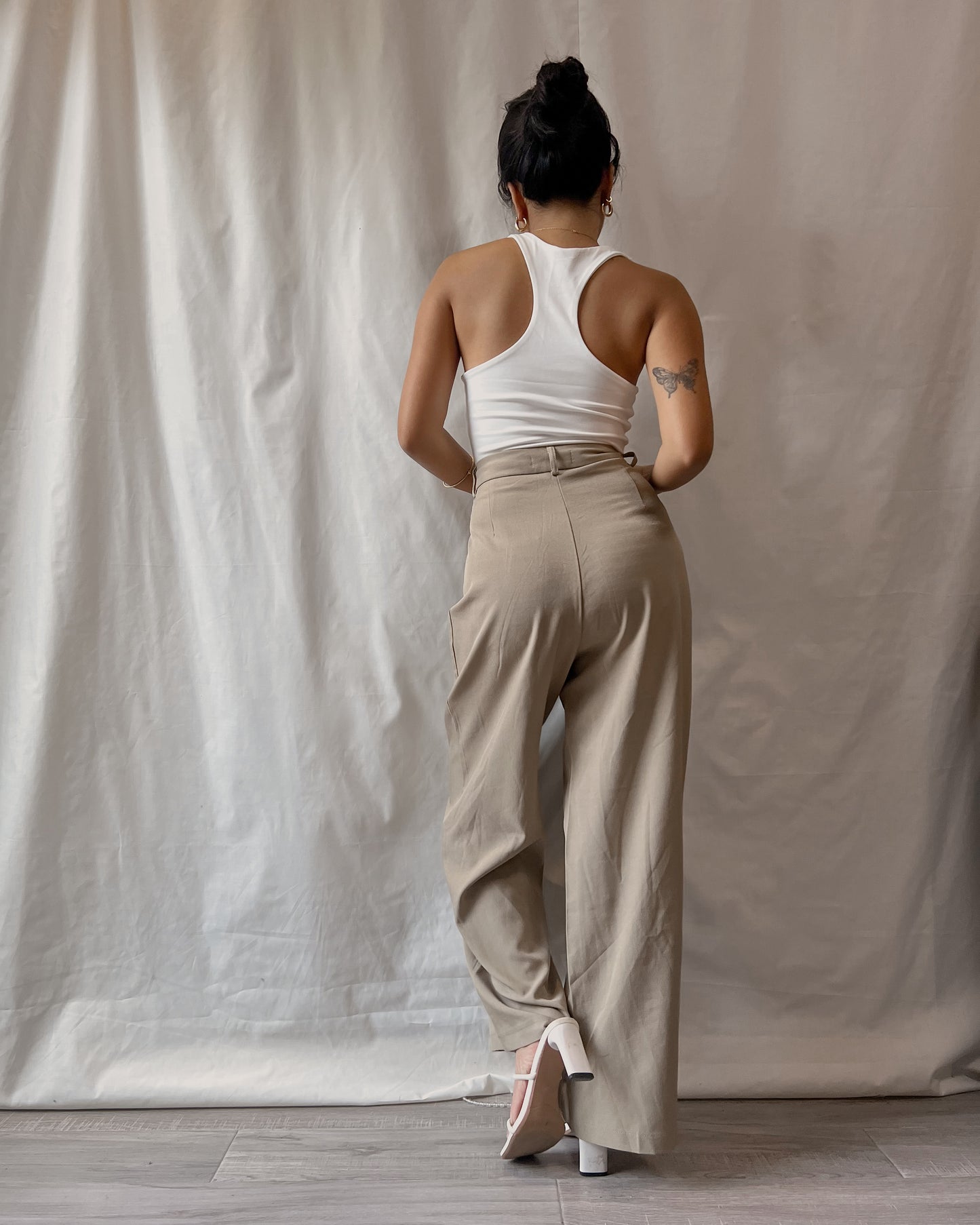 dark brown pleated trousers z12