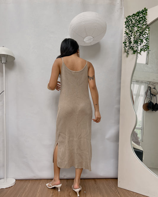brown v-neck knitted long dress