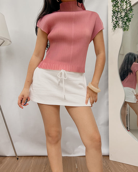 pink short sleeve turtle neck pleated top Q63