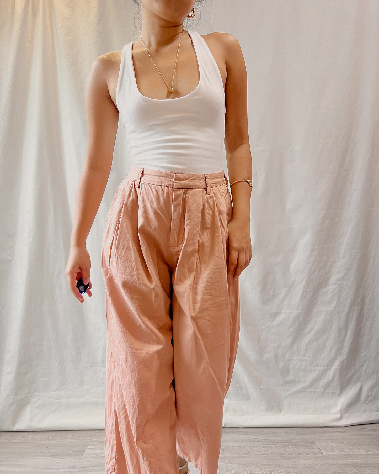 cotton pleated peachy nude ankle length trousers m5