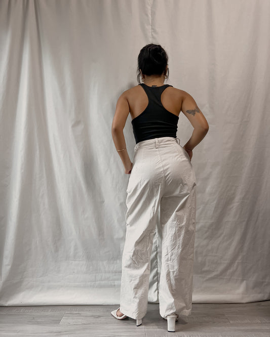white pleated basic trousers s33