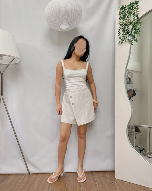 off white linen skort with back pocket T10