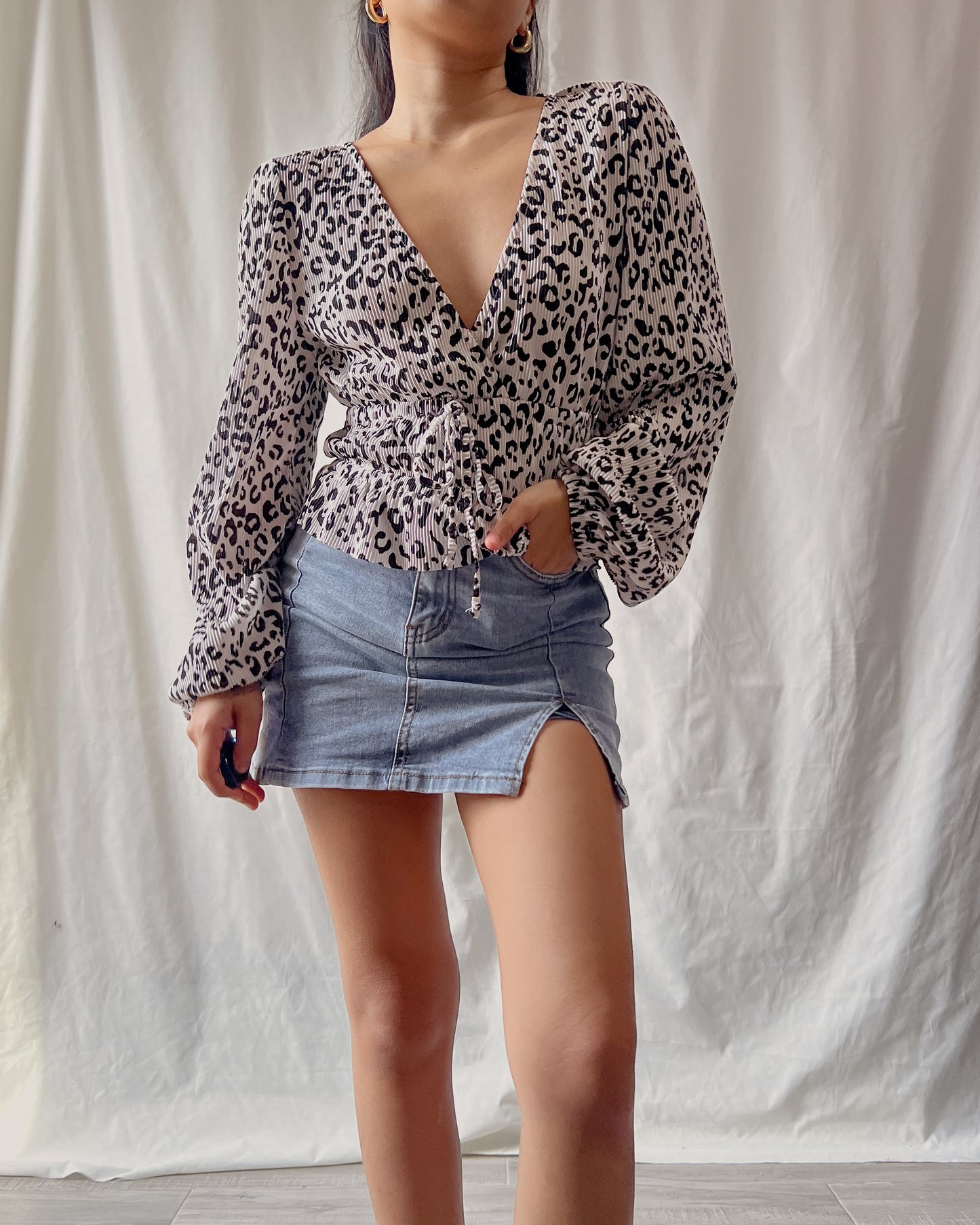 ZARA leopard print v-neck long sleeve with front tie