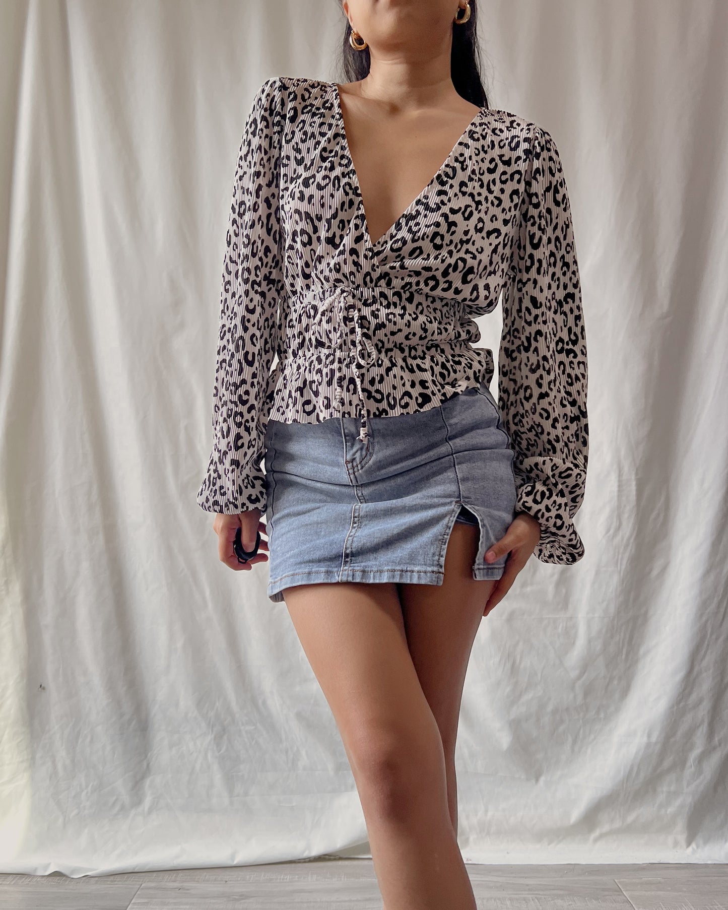 ZARA leopard print v-neck long sleeve with front tie