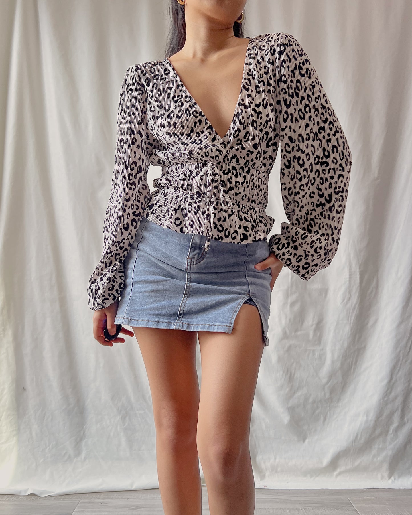 ZARA leopard print v-neck long sleeve with front tie