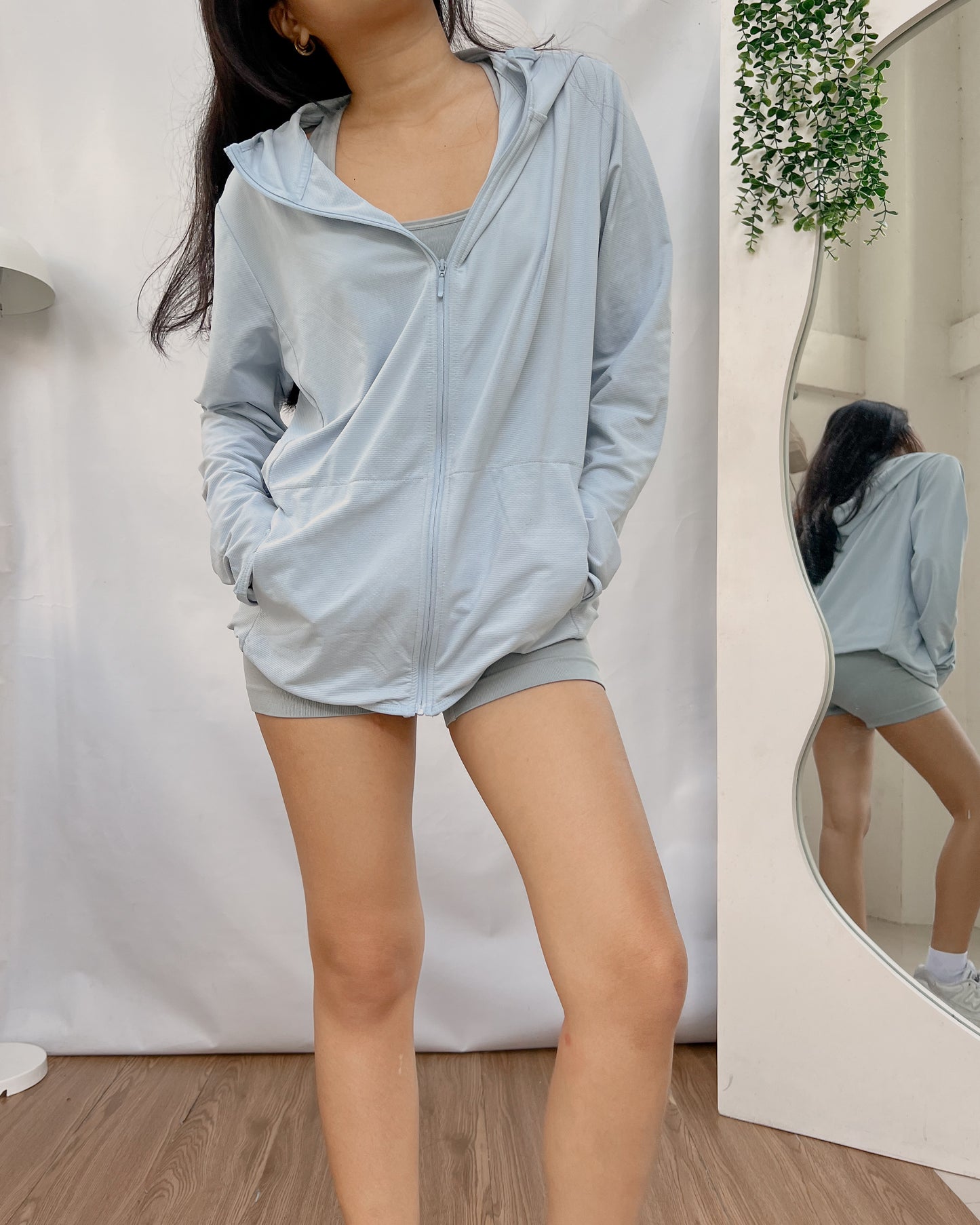 UNIQLO blue airism jacket