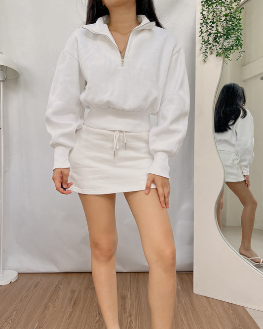 GU insane quality white zip front sweatshirt