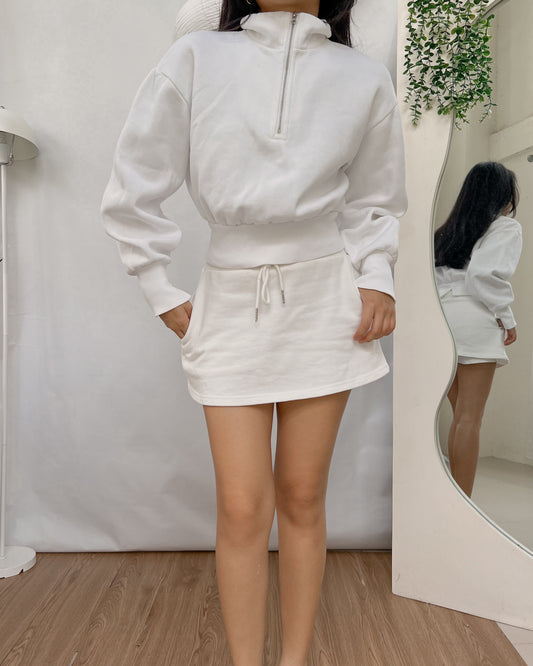 GU insane quality white zip front sweatshirt