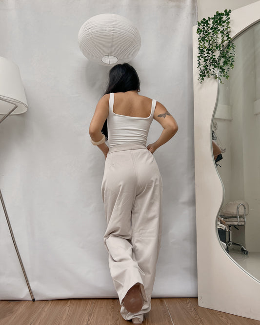 high quality pleated nude trousers V56