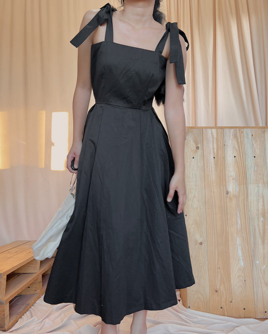 black self tie dress