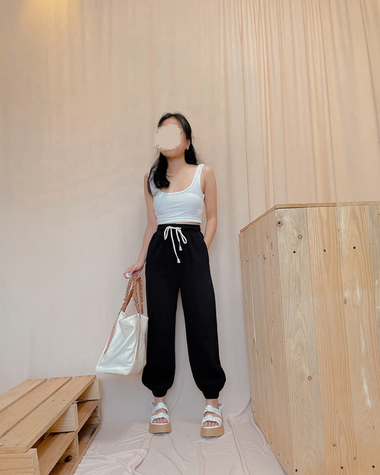 Black ribbed knit jogger pants (d23)