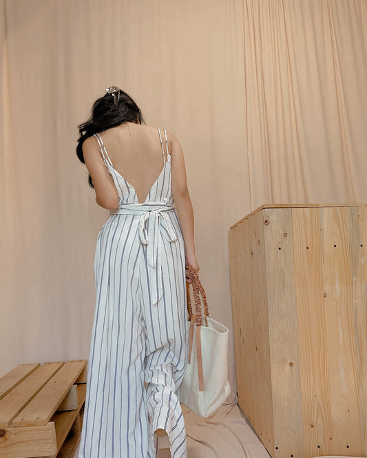 Flowy fabric stripes sleeveless overalls with detachable waist tie