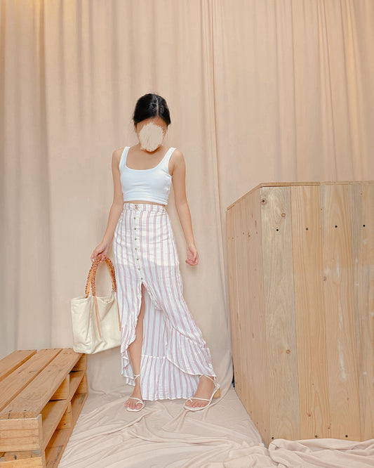 Red stripes with front slit skirrt