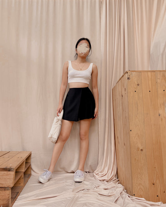 Black pleated skort C2 (28-29)