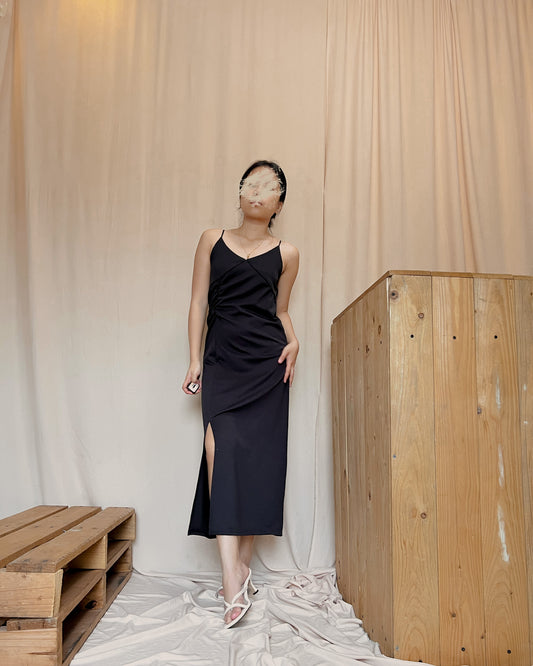 black dress with slit