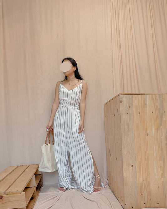Flowy fabric stripes sleeveless overalls with detachable waist tie