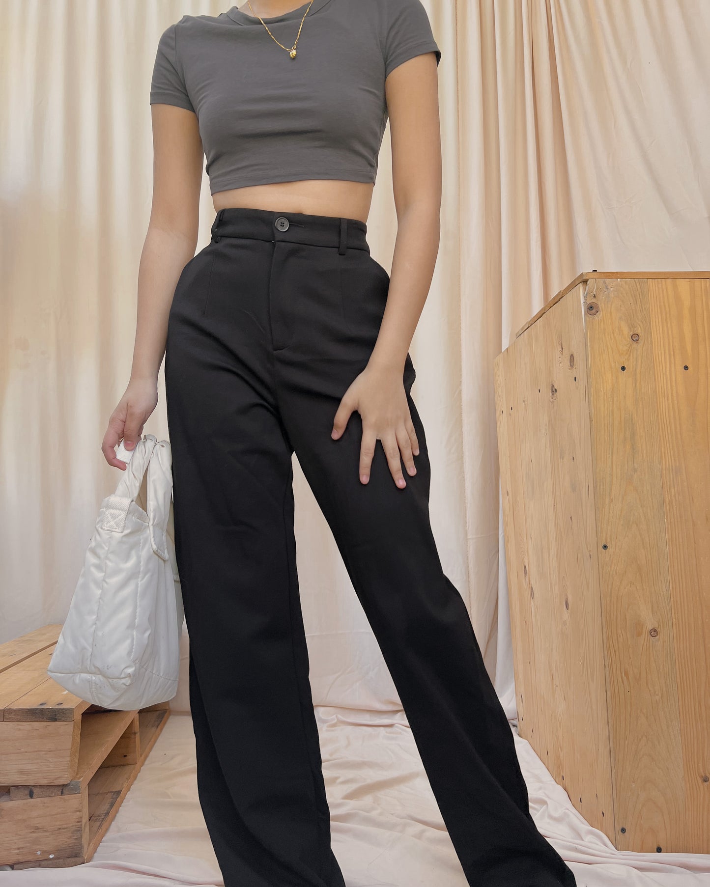 Black high quality straight cut trousers X10 (26-27)