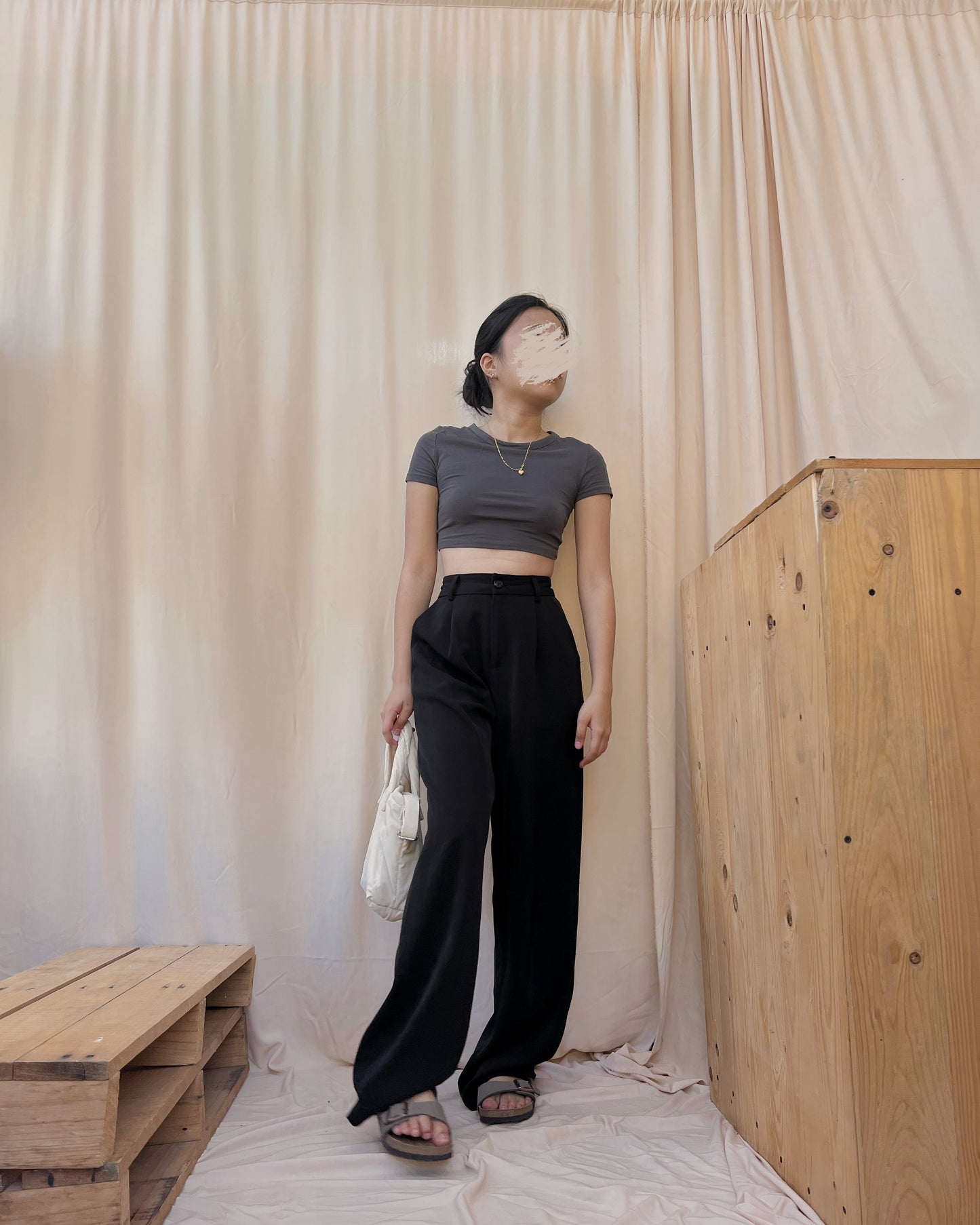Black high quality straight cut  trousers X25 (24-25)