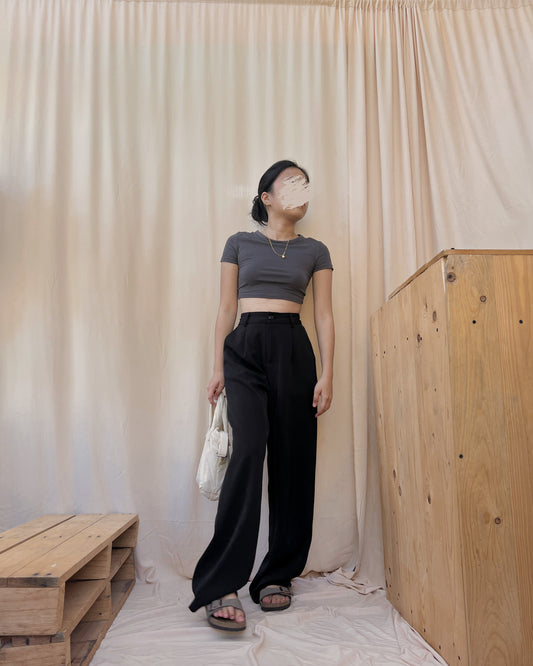 Black high quality straight cut  trousers X25 (24-25)