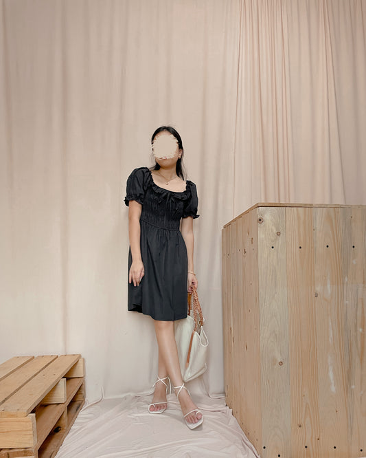Black smocking puff sleeve dress