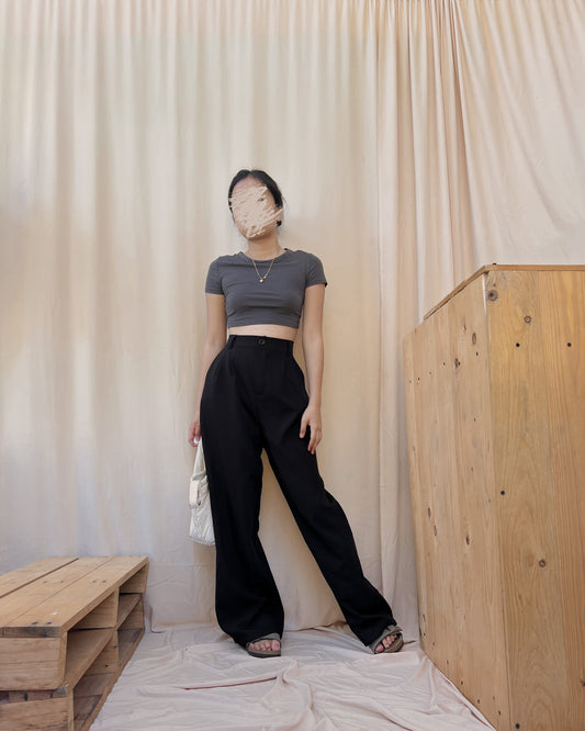 Black high quality straight cut  trousers X26 (28-29)